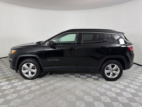 Used 2018 Jeep Compass Latitude w/ Popular Equipment Group AWD/4WD image 8