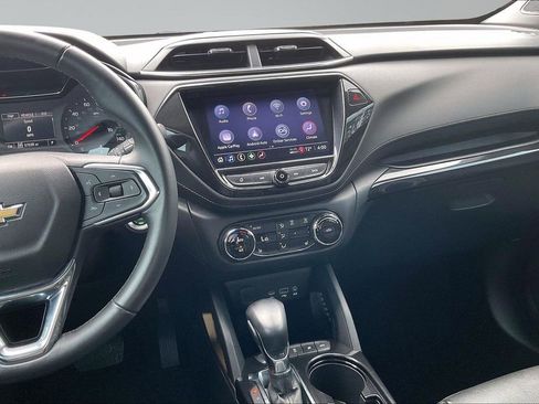 Used 2021 Chevrolet TrailBlazer ACTIV w/ Convenience Package image 6
