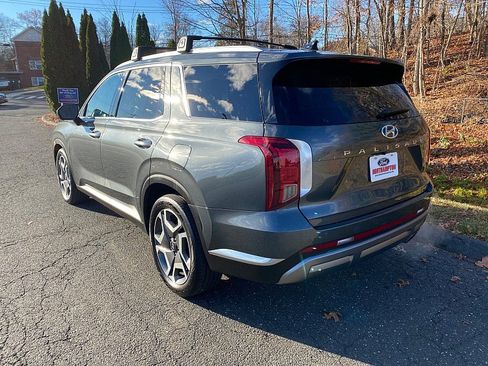 Used 2024 Hyundai Palisade Limited image 6
