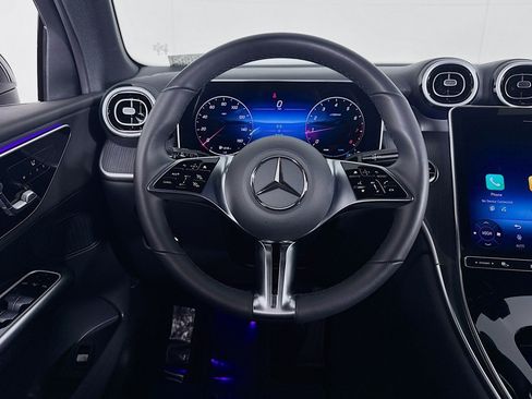 Certified 2025 Mercedes-Benz GLC 300 image 6
