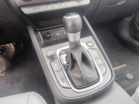 Used 2023 Hyundai Kona Limited AWD/4WD image 21