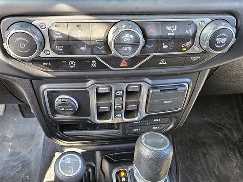 Used 2021 Jeep Wrangler Unlimited Sport image 19
