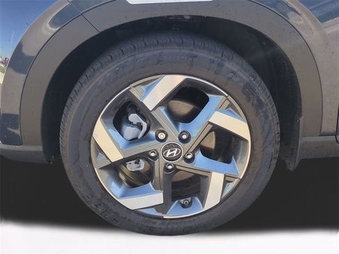 New 2025 Hyundai Venue Limited image 11