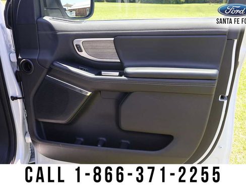 Used 2025 Ford Expedition Platinum AWD/4WD image 35