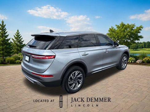 Certified 2024 Lincoln Corsair AWD w/ Rear Removable Package Tray image 7