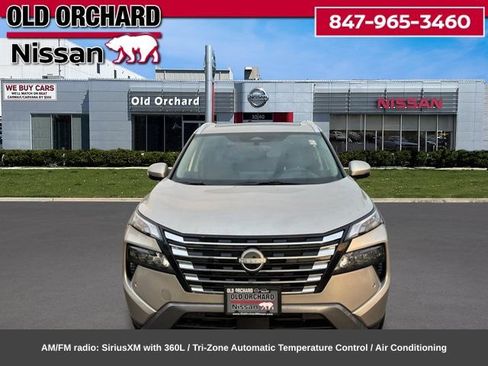 Used 2025 Nissan Rogue SL w/ SL Premium Package AWD/4WD image 2