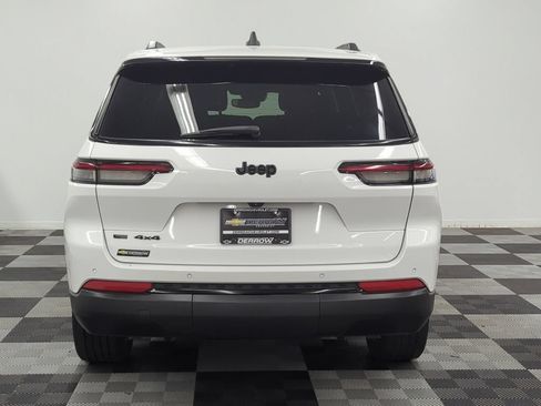 Used 2022 Jeep Grand Cherokee L Laredo AWD/4WD image 6