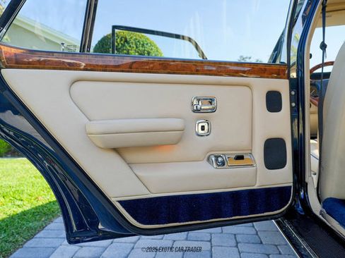 Used 1996 Rolls-Royce Silver Dawn RWD image 42
