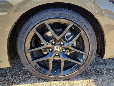 Used 2025 Honda Civic Sport image 7