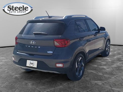 Used 2023 Hyundai Venue SEL image 5