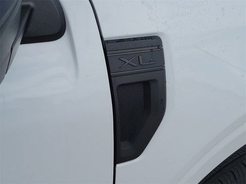 Certified 2024 Ford Maverick XL image 8