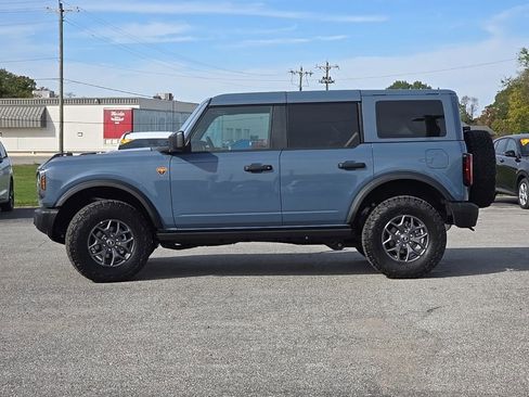 New 2025 Ford Bronco Badlands image 4