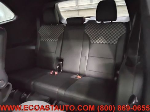 Used 2025 GMC Acadia Denali w/ Super Cruise Package image 14