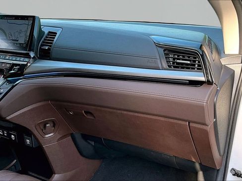 Used 2025 Honda Odyssey Touring image 21