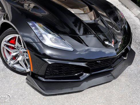 Used 2019 Chevrolet Corvette ZR1 RWD image 6