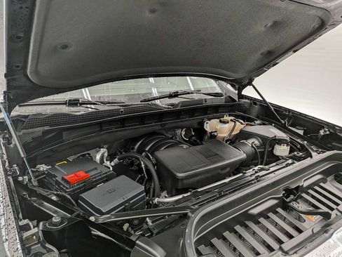 Used 2022 GMC Sierra 1500 SLT w/ SLT Convenience Package image 17