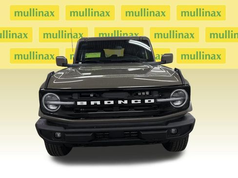 New 2026 Ford Bronco Outer Banks image 14