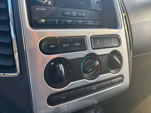 Used 2008 Ford Edge SEL image 25