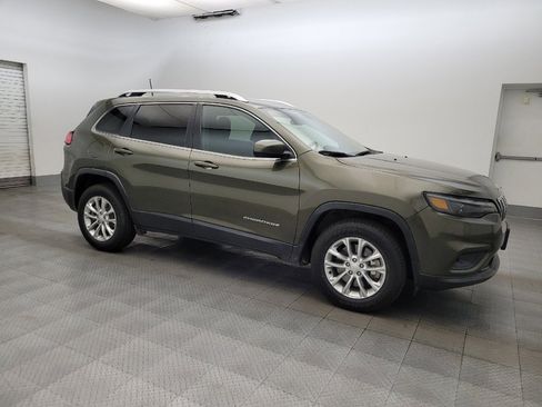 Used 2019 Jeep Cherokee Latitude w/ Cold Weather Group AWD/4WD image 11