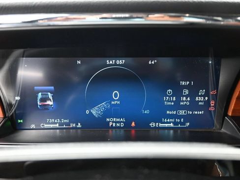 Used 2022 Lincoln Navigator Reserve AWD/4WD image 11