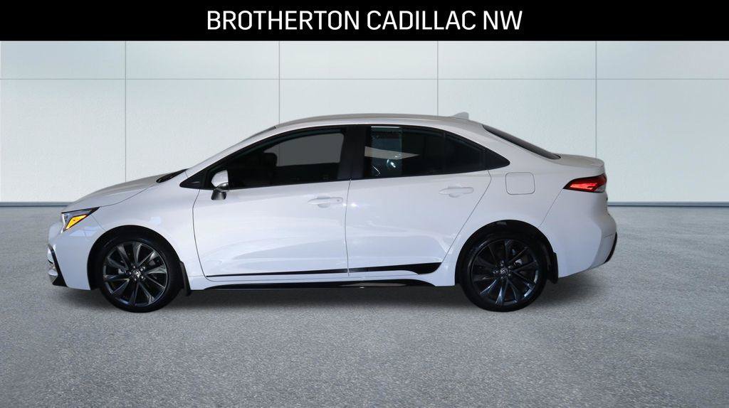 Used 2025 Toyota Corolla SE FWD image 2