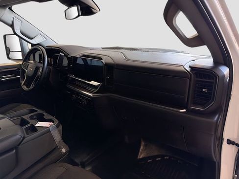 Used 2024 Chevrolet Silverado 3500 LT w/ Convenience Package image 23