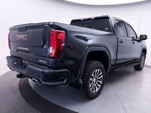 Used 2023 GMC Sierra 1500 AT4 w/ Technology Package AWD/4WD image 17