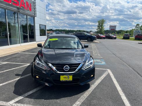 Used 2016 Nissan Altima 2.5 SV w/ Convenience Package FWD image 11