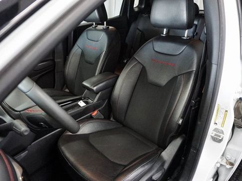 Used 2024 Jeep Compass Trailhawk image 14