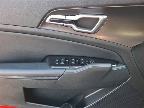 Certified 2023 Kia Sportage EX image 10