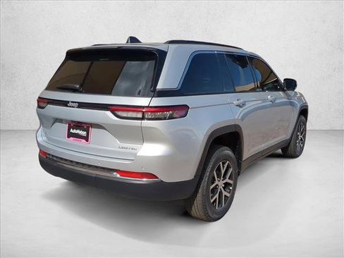 New 2025 Jeep Grand Cherokee Limited image 2