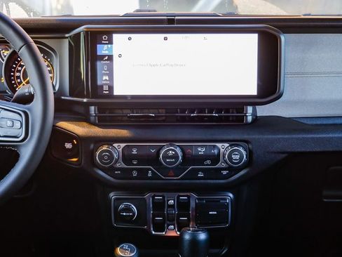 New 2026 Jeep Gladiator Sport AWD/4WD image 14