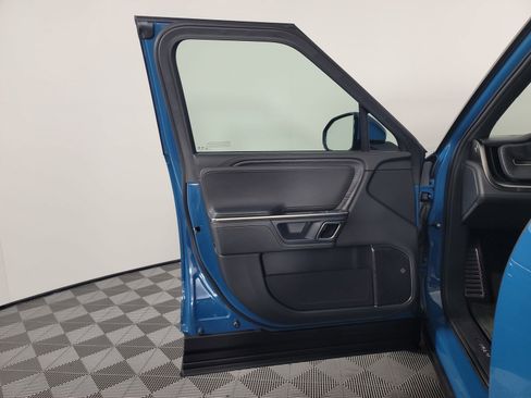 Used 2023 Rivian R1S Adventure image 16