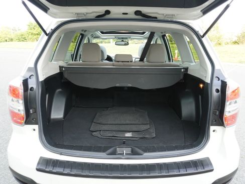 Used 2016 Subaru Forester 2.5i Premium AWD/4WD image 25