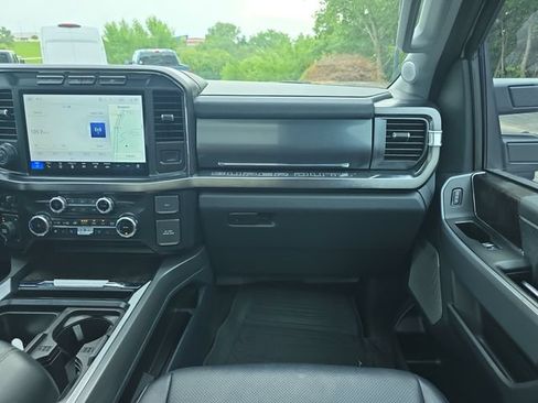 Used 2023 Ford F250 Lariat w/ Lariat Ultimate Package AWD/4WD image 17