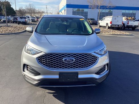 Used 2024 Ford Edge SEL image 4