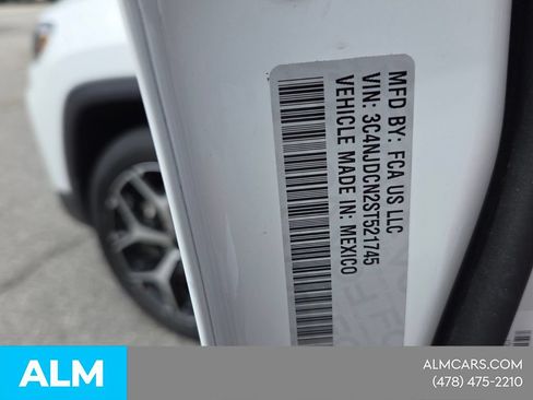 Used 2025 Jeep Compass Limited AWD/4WD image 8