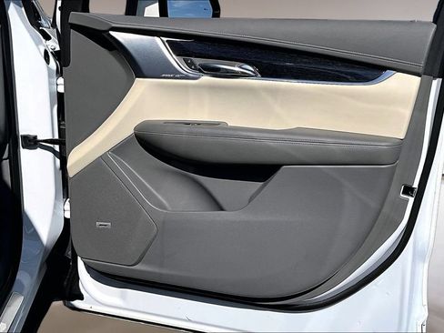 Certified 2023 Cadillac XT6 Premium Luxury AWD/4WD image 19