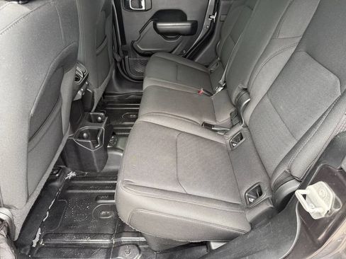 Used 2021 Jeep Gladiator Sport AWD/4WD image 11