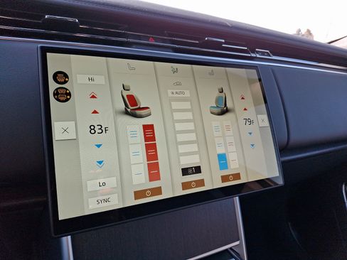 New 2025 Land Rover Range Rover SE image 14