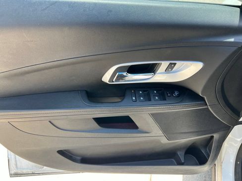 Used 2017 Chevrolet Equinox LS FWD image 10
