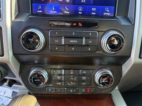 Used 2020 Ford F150 King Ranch image 28