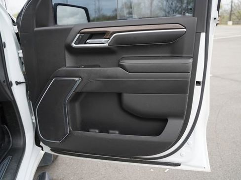 Used 2022 Chevrolet Silverado 1500 LT AWD/4WD image 20