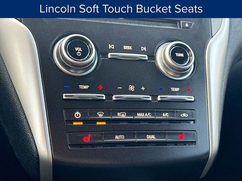 Used 2019 Lincoln MKC Premiere image 17