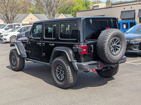 Used 2024 Jeep Wrangler Unlimited Rubicon AWD/4WD image 5