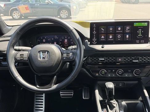 Used 2023 Honda Accord Sport image 12
