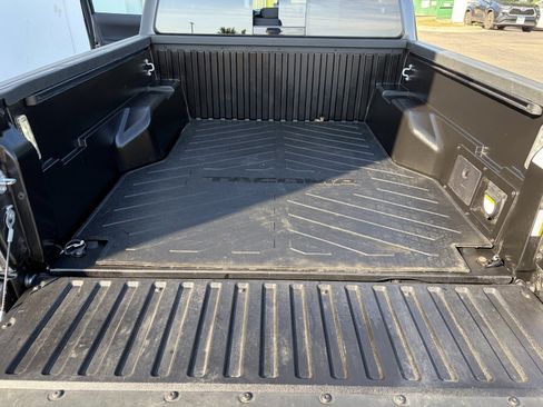 Used 2023 Toyota Tacoma TRD Sport AWD/4WD image 29