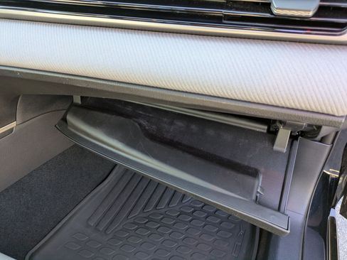 Used 2025 Toyota Camry SE AWD/4WD image 31