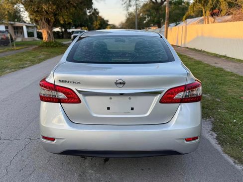 Used 2015 Nissan Sentra S image 4