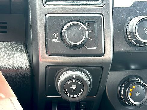 Used 2019 Ford F150 XLT w/ Equipment Group 302A Luxury AWD/4WD image 34
